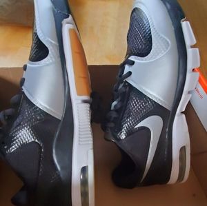 Nike women's aier extreme volley